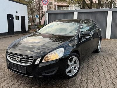 Gebraucht Volvo V60 Momentum 163 PS (119 kW) 2011 Schwarz Kombi