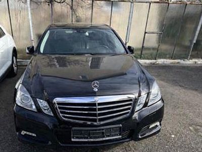 Second-hand Mercedes E200 Avantgarde 184 CP (135 kW) 2009 Negru Berlinǎ