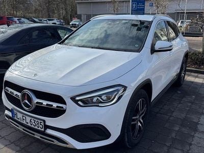 Gebraucht Mercedes GLA200 163 PS (119 kW) 2022 Weiß SUV