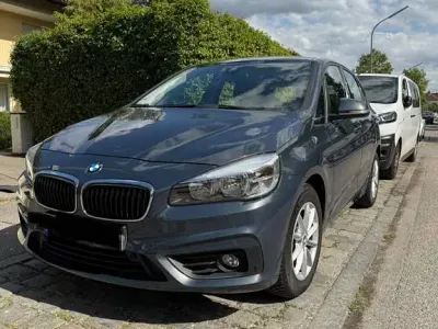 Gebraucht BMW 218 Active Tourer 136 PS (100 kW) 2015 Grau Van / Kleinbus