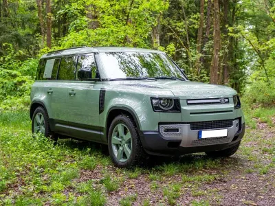 Occasion Land Rover Defender 75th Limited Edition 300 ch (220 kW) 2023 Vert SUV