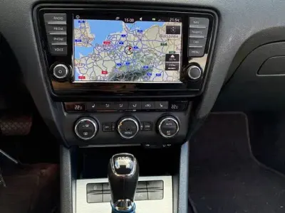 Gebraucht Skoda Octavia Style 150 PS (110 kW) 2016 Silber Kombi