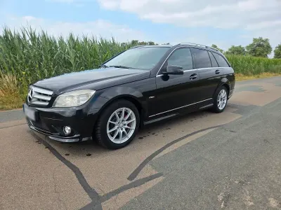 Gebraucht Mercedes 220 170 PS (125 kW) 2010 Schwarz Kombi