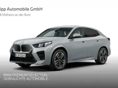 Gebraucht BMW iX2 M Sport 230 kW (313 PS) 2025 Brooklyn grau SUV