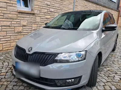 Gebraucht Skoda Rapid Monte Carlo 90 PS (66 kW) 2015 Grau Kleinwagen