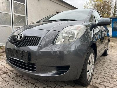 Gebraucht Toyota Yaris Luna 90 PS (66 kW) 2008 Grau Kleinwagen