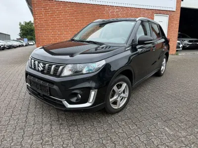 Gebraucht Suzuki Vitara Adventure 140 PS (102 kW) 2021 Schwarz SUV