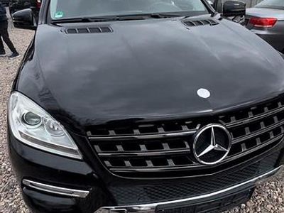 Gebraucht Mercedes ML350 259 PS (190 kW) 2012 Schwarz SUV