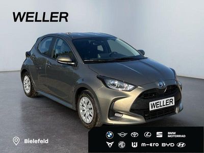 Usata Toyota Yaris Hybrid Comfort 116 CV (85 kW) 2023 Marrone Utilitaria