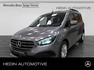 Grau Gebraucht 2024 Mercedes T180 Advantage Van / Kleinbus | 28.798 € (Fairer Preis)