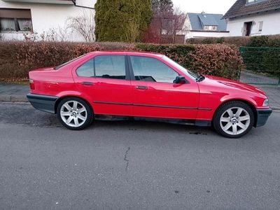 Usata BMW 316 73 CV (53 kW) 1993 Rosso Berlina