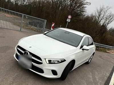 Weiß Gebraucht 2019 Mercedes A200 Limousine | 22.500 € (Etwas zu teuer)