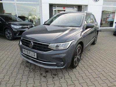 Gebraucht VW Tiguan Active 245 PS (180 kW) 2022 Grau SUV