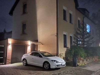 Gebraucht Renault Laguna III 150 PS (110 kW) 2012 Weiß Coupé