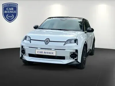 Usata Renault Clio V Techno 91 CV (66 kW) 2025 Arancione Berlina