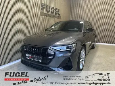 Gebraucht Audi e-tron S-Line 300 kW (408 PS) 2022 Daytonagrau perleffekt SUV