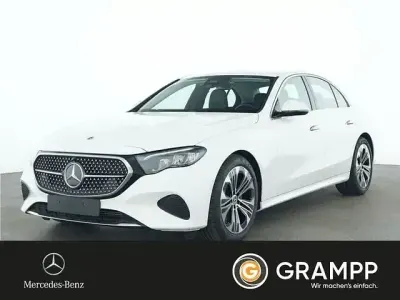 Usado Mercedes E200 Advanced 204 HP (150 kW) 2025 Branco Sedan