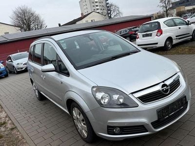 Gebraucht Opel Zafira Edition 150 PS (110 kW) 2007 Starsilber/silver iii Van / Kleinbus