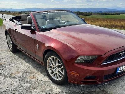 Rot Gebraucht 2013 Ford Mustang Cabrio | 18.000 € (Teuer)