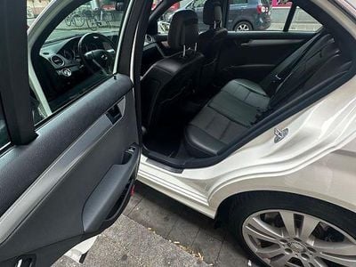 Mercedes C200