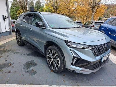 Grau Gebraucht 2025 Renault Espace Iconic SUV | 47.500 € (Etwas zu teuer)