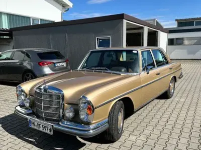 Gebraucht Mercedes 280 140 PS (102 kW) 1971 Gold Limousine