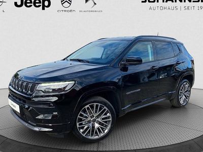 Neu Jeep Compass Summit 131 PS (96 kW) 2025 Schwarz SUV