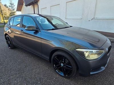 Usata BMW 118 Sport Line 143 CV (105 kW) 2014 Grigio Utilitaria
