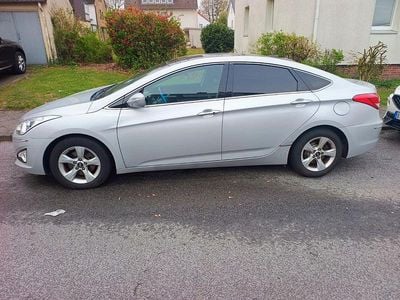 Gebraucht Hyundai i40 Premium 136 PS (100 kW) 2012 Silber Limousine