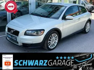 Gebraucht Volvo C30 Momentum 109 PS (80 kW) 2008 Weiß Kleinwagen
