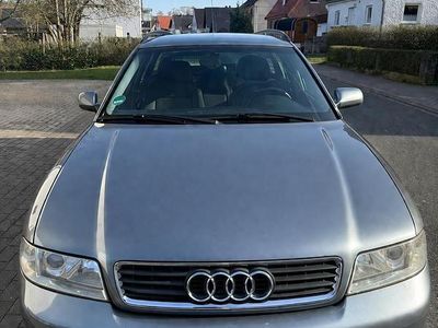 Gebraucht Audi A4 101 PS (74 kW) 2001 Grau Kombi