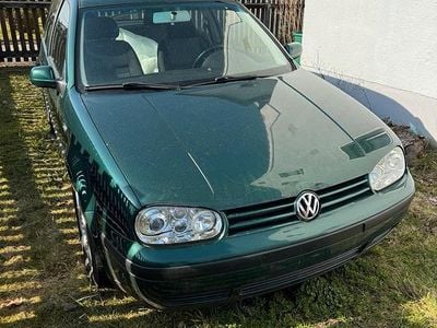 Gebraucht VW Golf IV 101 PS (74 kW) 2001 Grün Kleinwagen