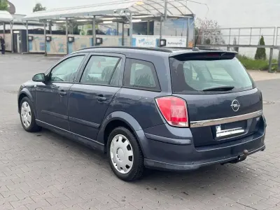 Używany Opel Astra Edition+ 105 KM (77 kW) 2006 Szary Kombi