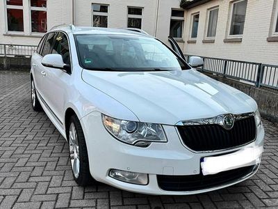 Gebraucht Skoda Superb 170 PS (125 kW) 2010 Weiß Kombi
