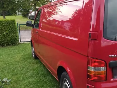 Gebraucht VW T5 130 PS (95 kW) 2007 Rot Van