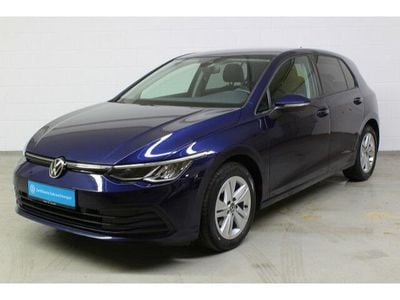 Gebraucht VW Golf VIII Life 150 PS (110 kW) 2020 Blau Kleinwagen