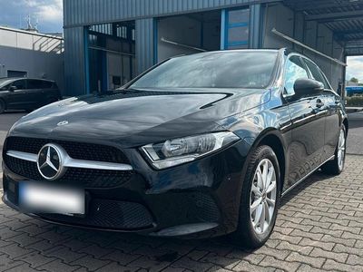 Schwarz Gebraucht 2022 Mercedes A250 Limousine | 24.500 €