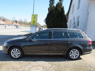 Gebraucht VW Passat 122 PS (89 kW) 2013 Braun Kombi