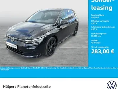 Gebraucht VW Golf VIII R-line 190 PS (139 kW) 2024 Deep black perleffekt Limousine