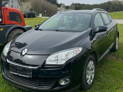 gebraucht Renault Mégane 1,5 l dCi Kombi Diesel BJ 2012 TÜV neu schwarz