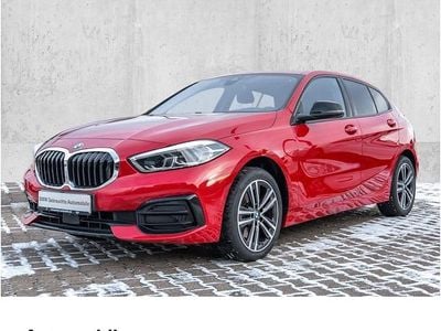Rot Gebraucht 2021 BMW 118 Sport Line Kleinwagen | 20.660 € (Fairer Preis)