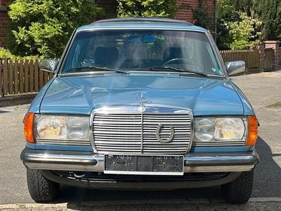 Andere farben Gebraucht 1982 Mercedes E230 Limousine | 5.500 €