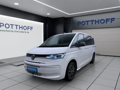 Käytetty VW Multivan Life 150 HP (110 kW) 2023 Valkoinen Tila-auto