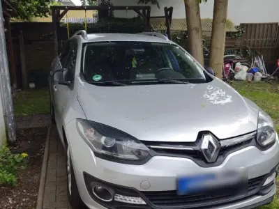 Gebraucht Renault Mégane GrandTour LIMITED 110 PS (80 kW) 2015 Grau Kombi