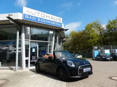 Usata Mini One Cabriolet Classic 102 CV (75 kW) 2021 Nero Cabrio