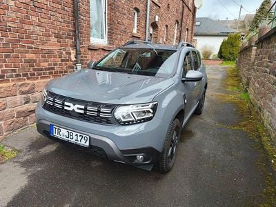 Gebraucht Dacia Duster Journey 131 PS (96 kW) 2023 Grau SUV