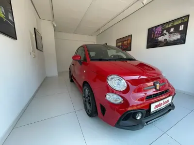 Używany Abarth 695 179 KM (131 kW) 2023 Czerwony Hatchback