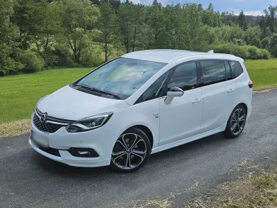 Gebraucht Opel Zafira OPC 200 PS (147 kW) 2017 Weiß Van / Kleinbus
