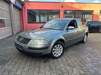 Gebraucht VW Passat Family 131 PS (96 kW) 2004 Grau Limousine