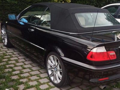 Schwarz Gebraucht 2005 BMW 318 Cabriolet Cabrio | 8.799 € (Etwas zu teuer)